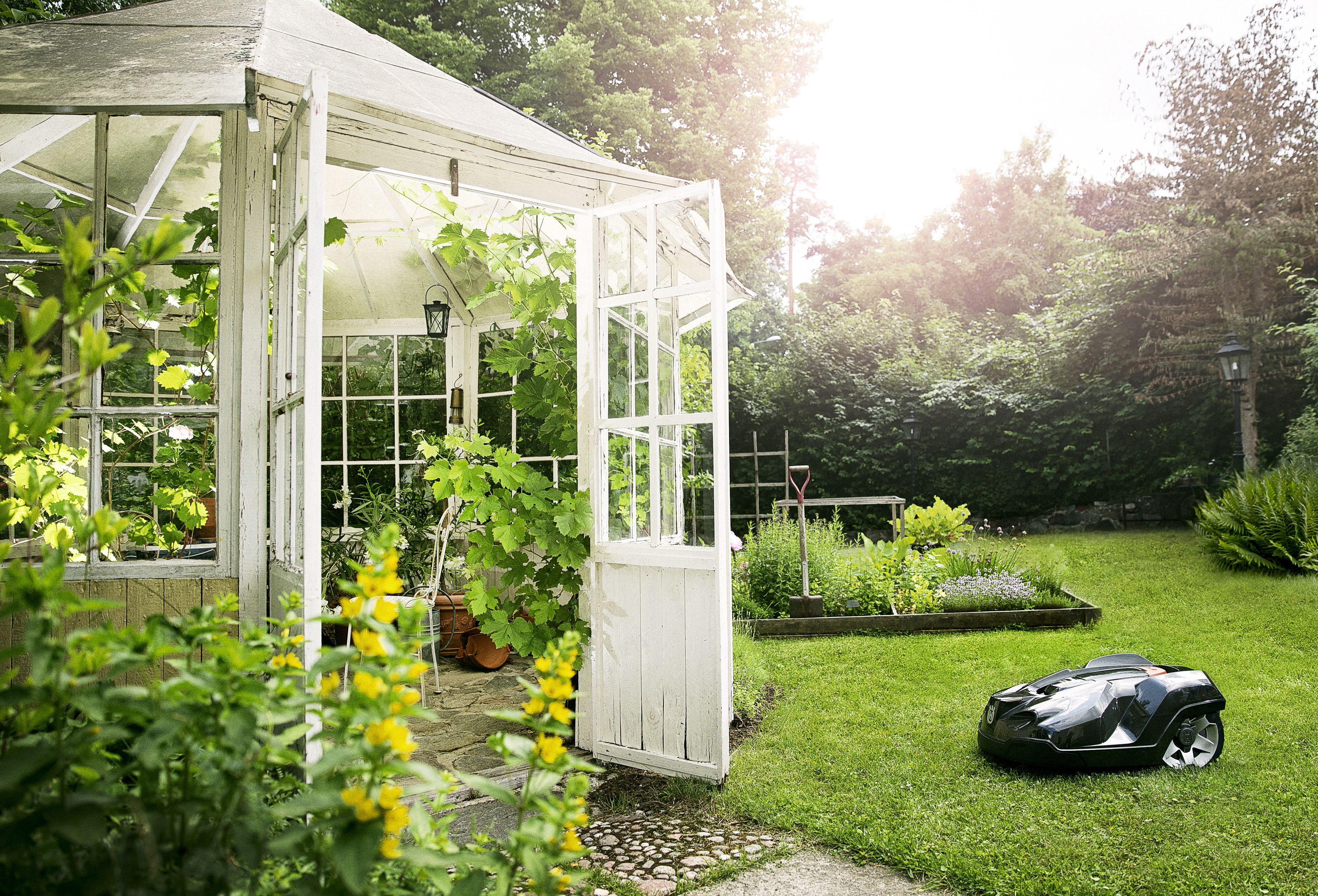 Photo credit_Husqvarna, a member of the National Association of Landscape Professionals.jpg (1)